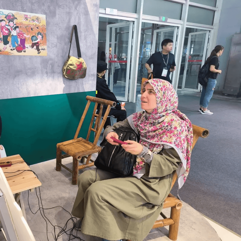 中昊·吉乐 | 公民色彩的色彩不会结束