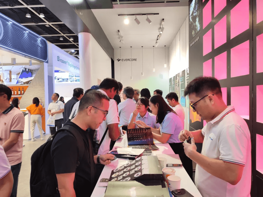 Gathering in Hong Kong·Excellent look back 相聚香港国际灯饰展(秋季版)回顾