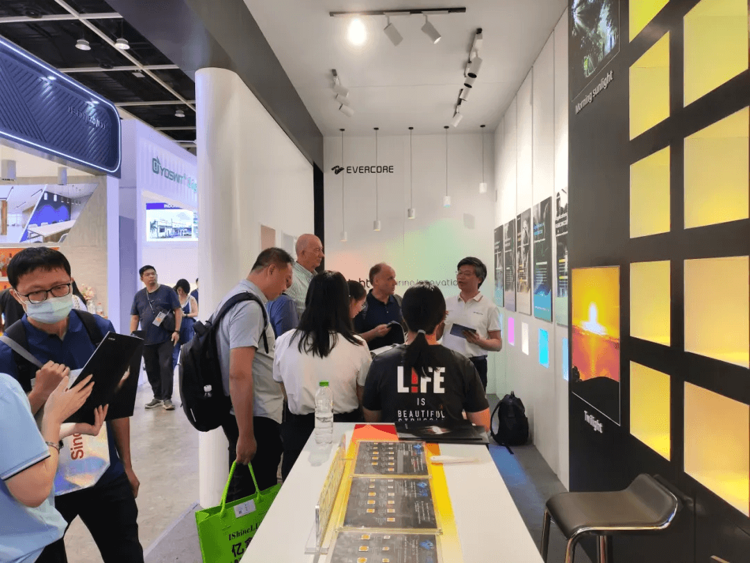 Gathering in Hong Kong·Excellent look back 相聚香港国际灯饰展(秋季版)回顾